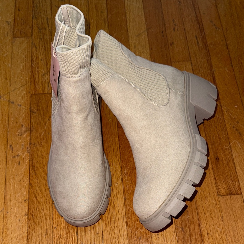 Sincerely Jules Ankle Booties